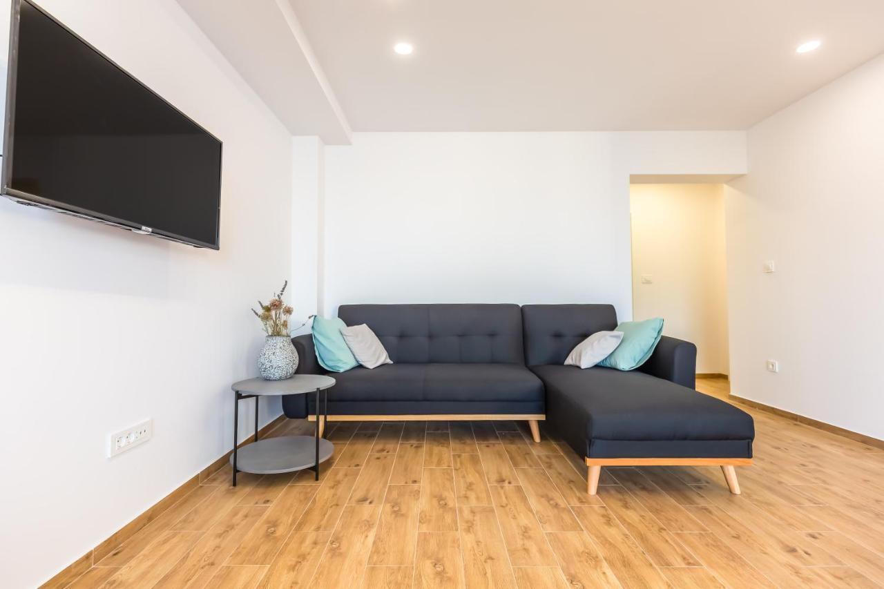 Adris Apartments Omis Luaran gambar