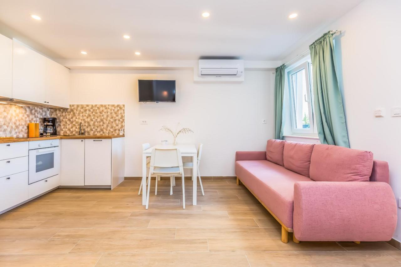 Adris Apartments Omis Luaran gambar