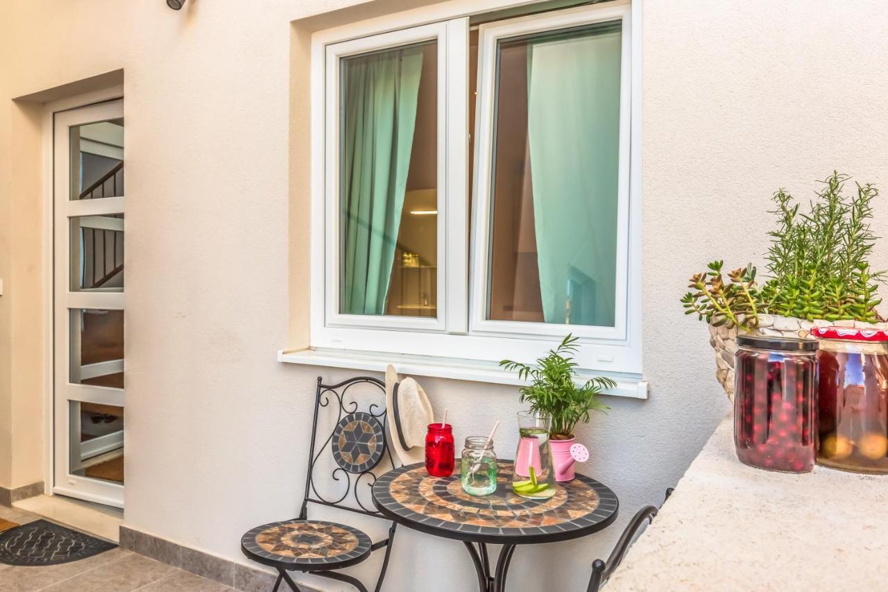 Adris Apartments Omis Luaran gambar