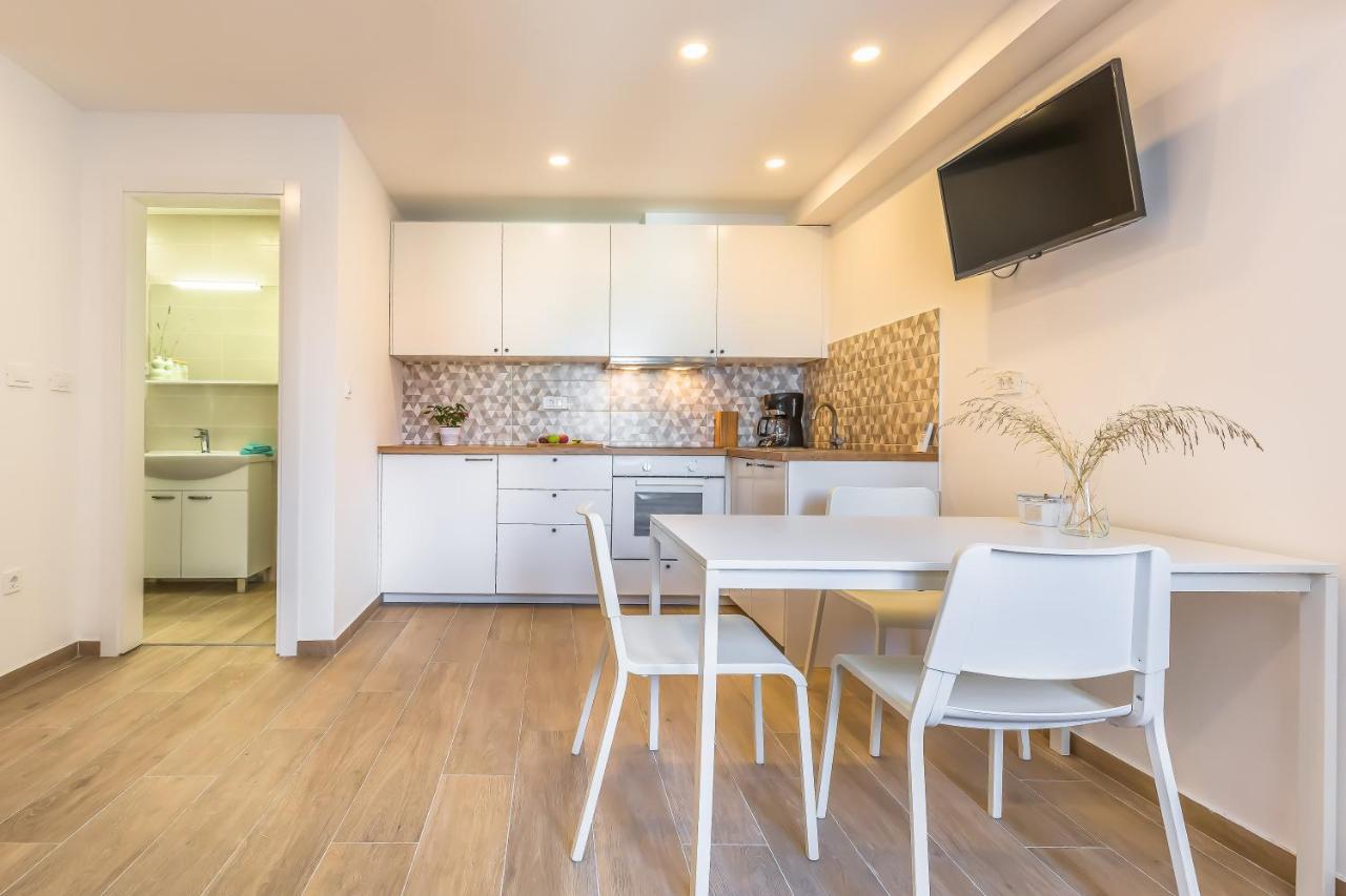 Adris Apartments Omis Luaran gambar